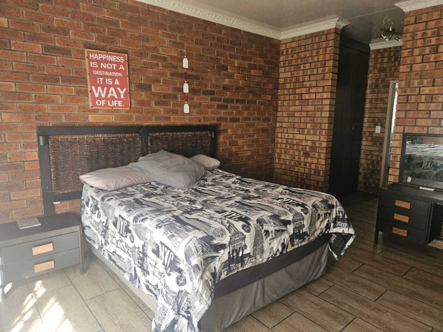 4 Bedroom Property for Sale in Hillcrest Northern Cape
